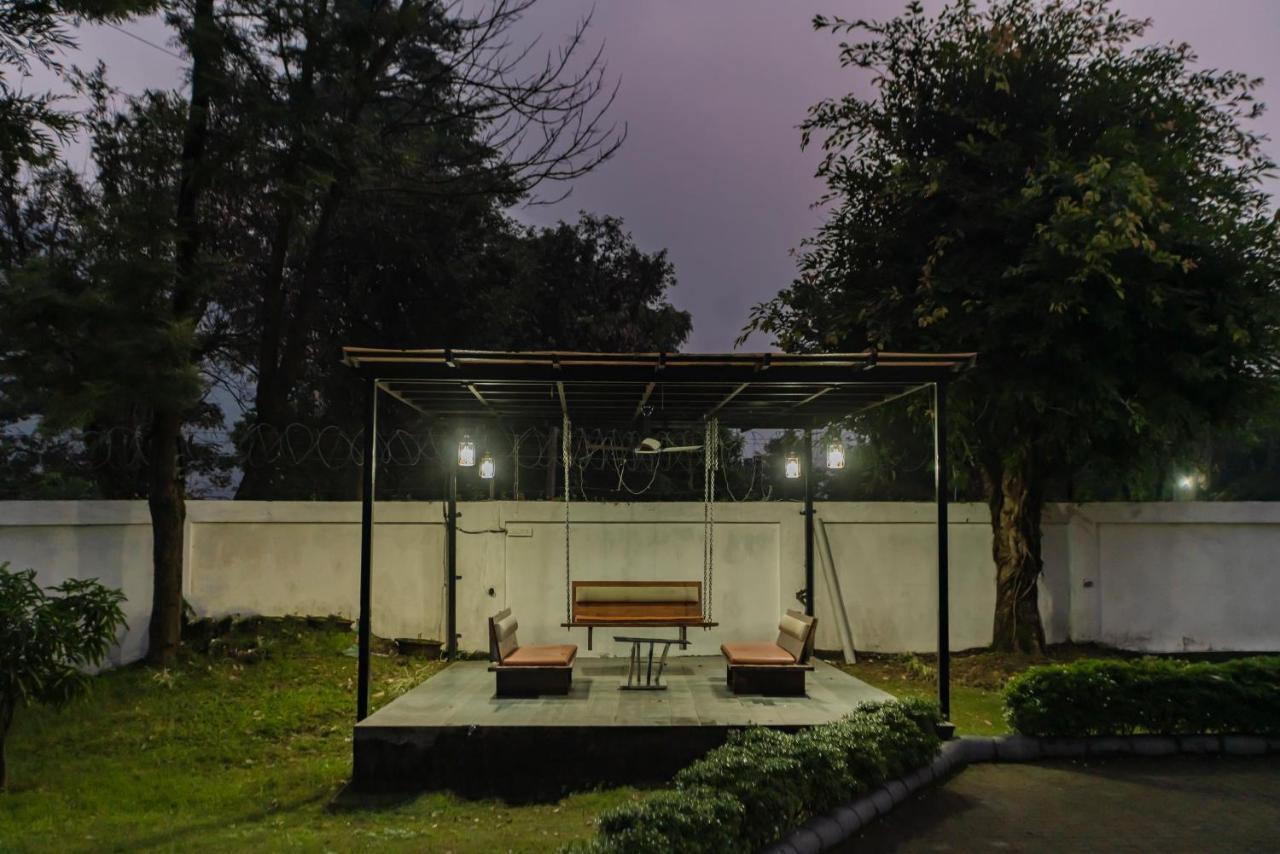 Saffronstays Paradise Pines, Dehradun - Cliff Villa With Valley & Forest Views 외부 사진